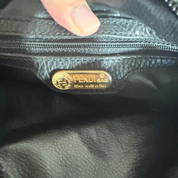 Vintage Fendi Black Crossbody Bag with Gold Detail - Picture 5 of 10